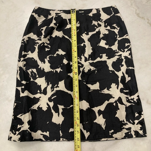 Black and cream abstract print linen skirt (size 10) Robert Kitchen Canada - Picture 10 of 10